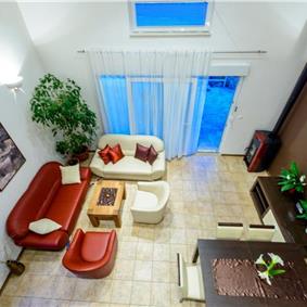 2 bedroom villa with pool and mountain views near Orašac, sleeps 4
